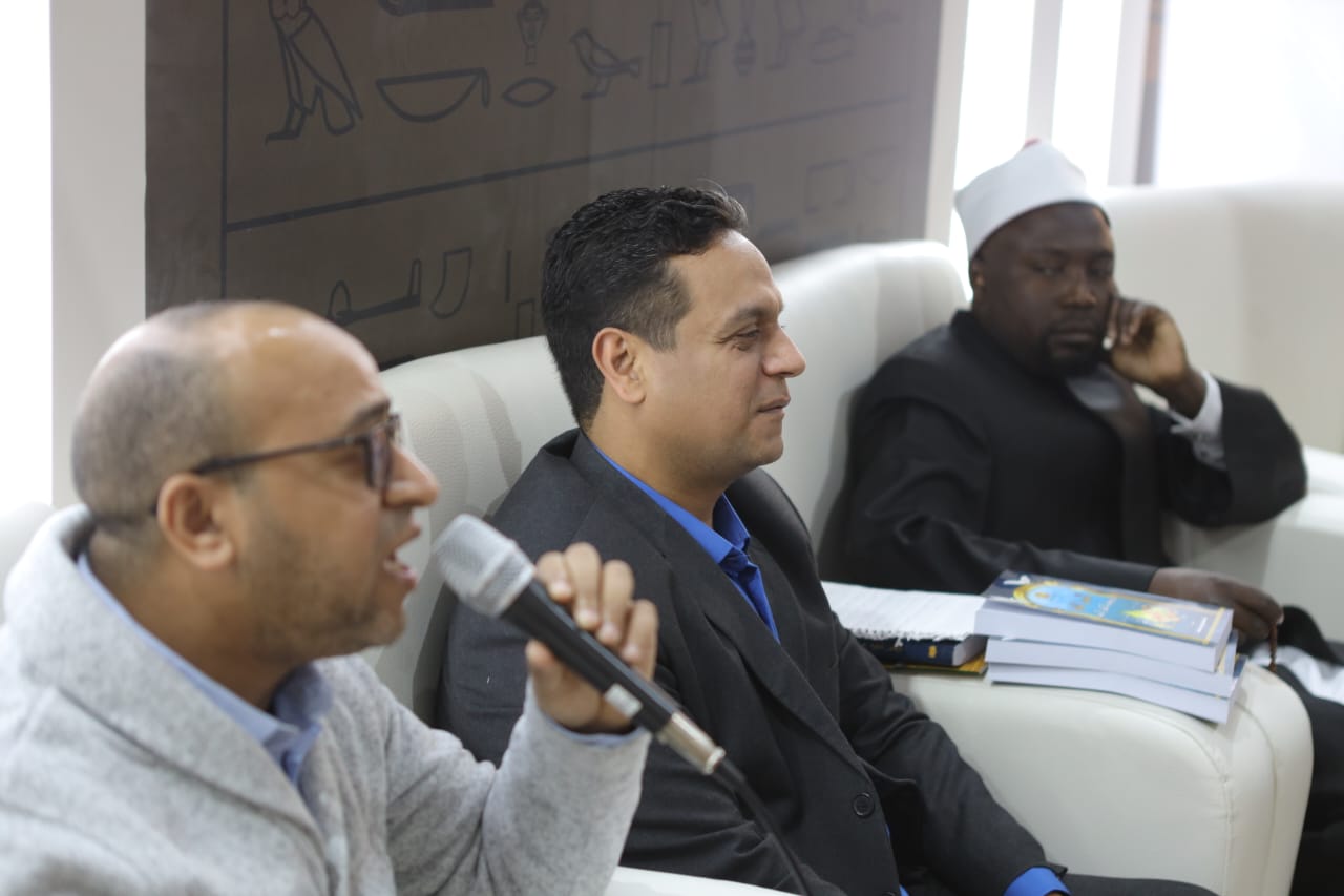  دار الكتب تناقش الأصول النحوية في ندوة بمعرض الكتاب 